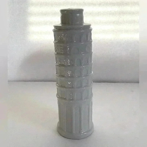 Vintage Leaning Tower of Pisa Parmesan Shaker - Picture 1 of 6